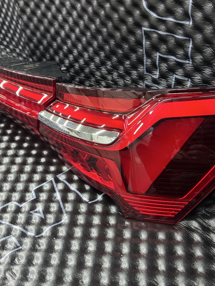 Комплект задних фонарей Audi A6 C8 Європа 2018-2023