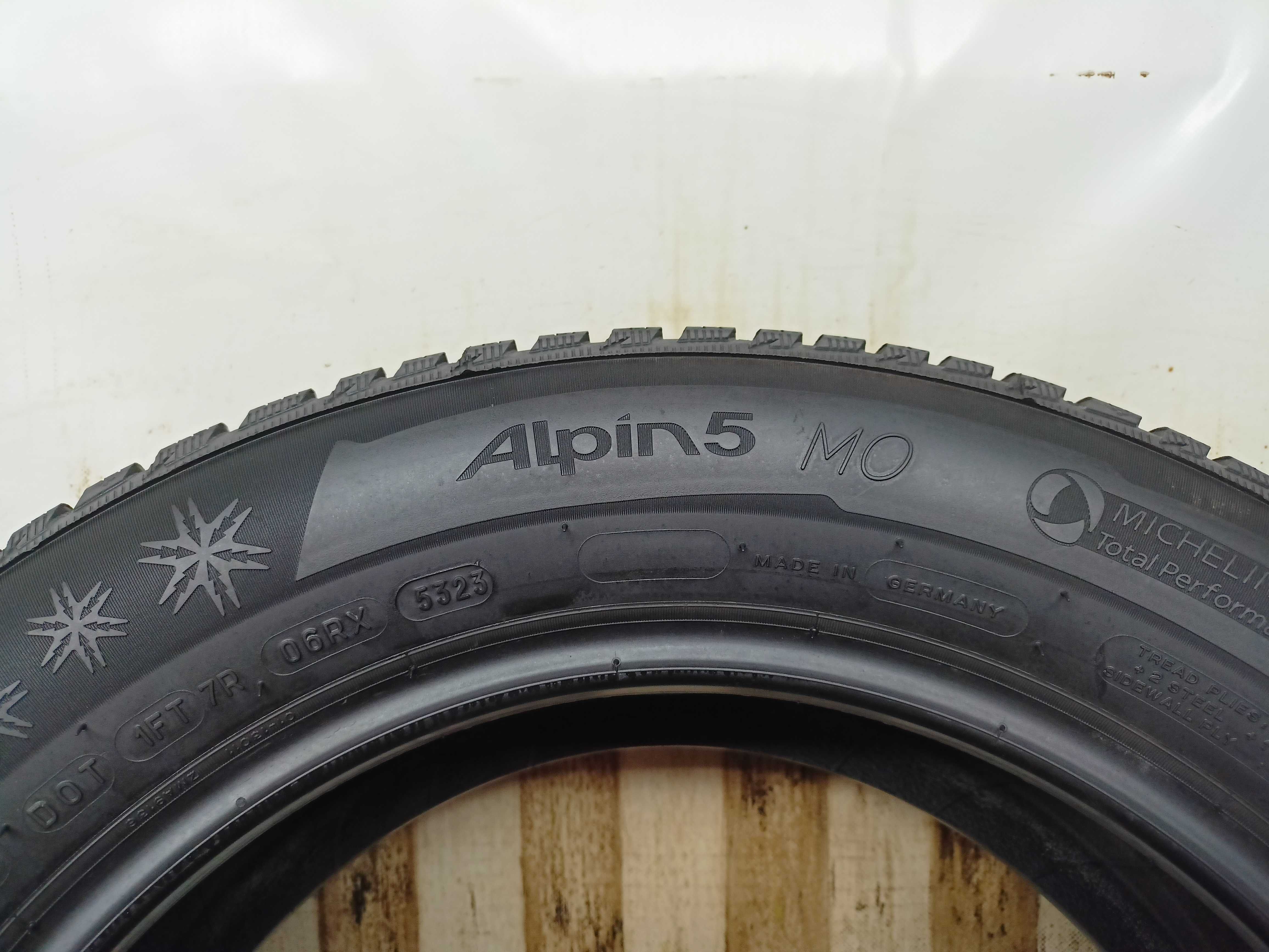 Michelin Alpin 5 205/60/16 23r. 92H 7,9mm (4620)
