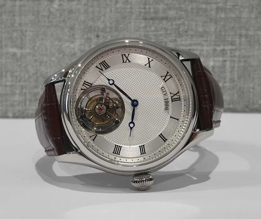 Giv Automatic 43 mm Tourbillon Sapphire