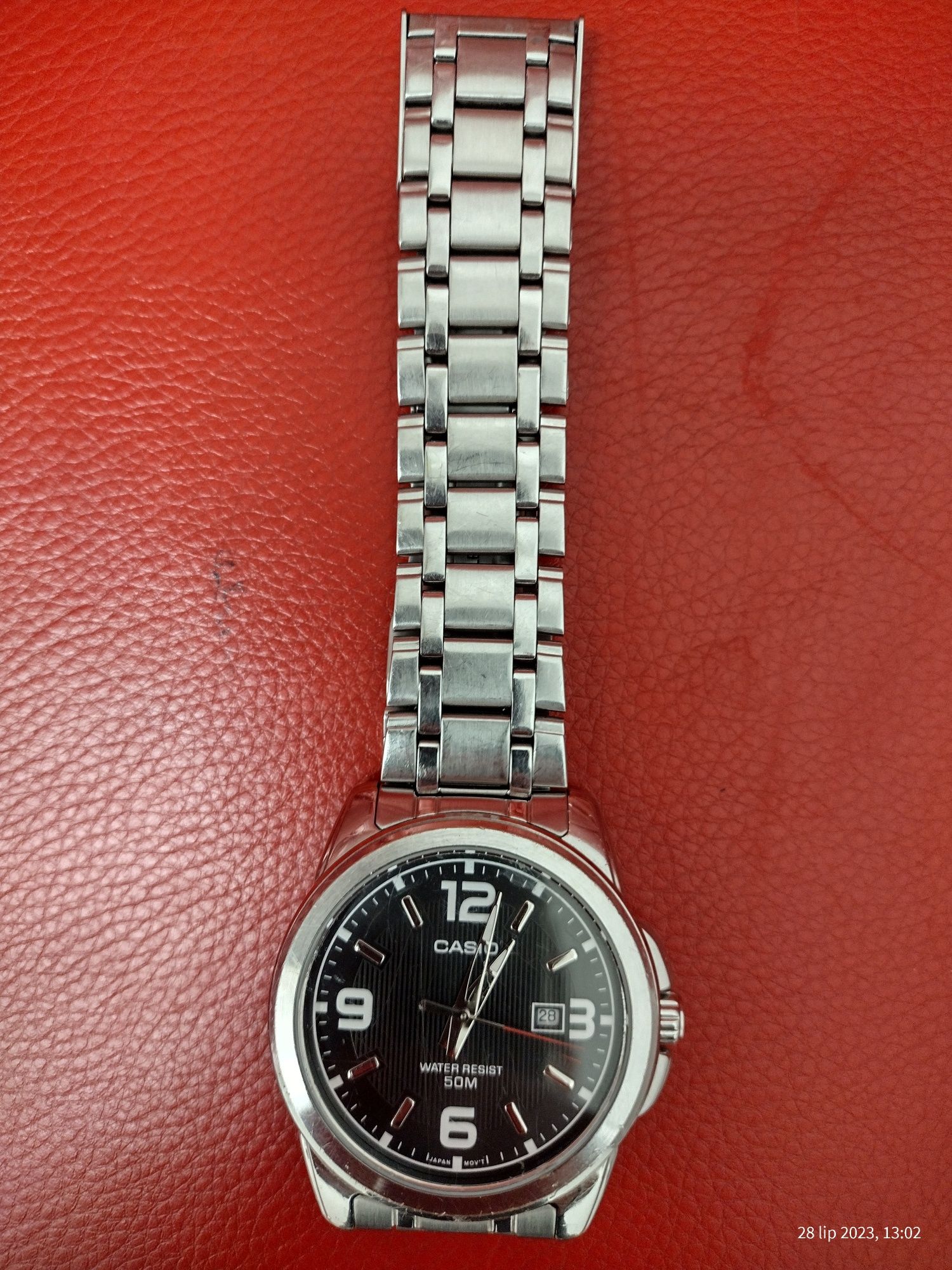 Zegarek Casio klasyczny z datownikiem