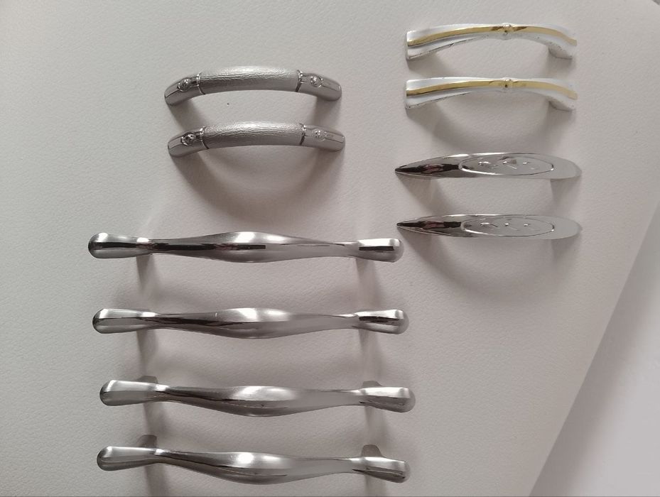 Мебельные ручки в ассортименте