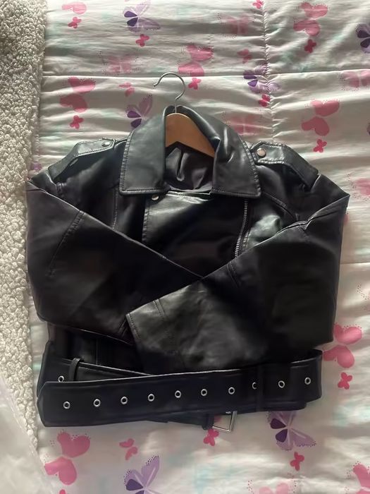 Косуха Zara черная куртка кожаная косуха короткая оверсайз