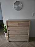 Komoda Kaspian Black Red White 105 cm z 6 szufladami dąb sonoma