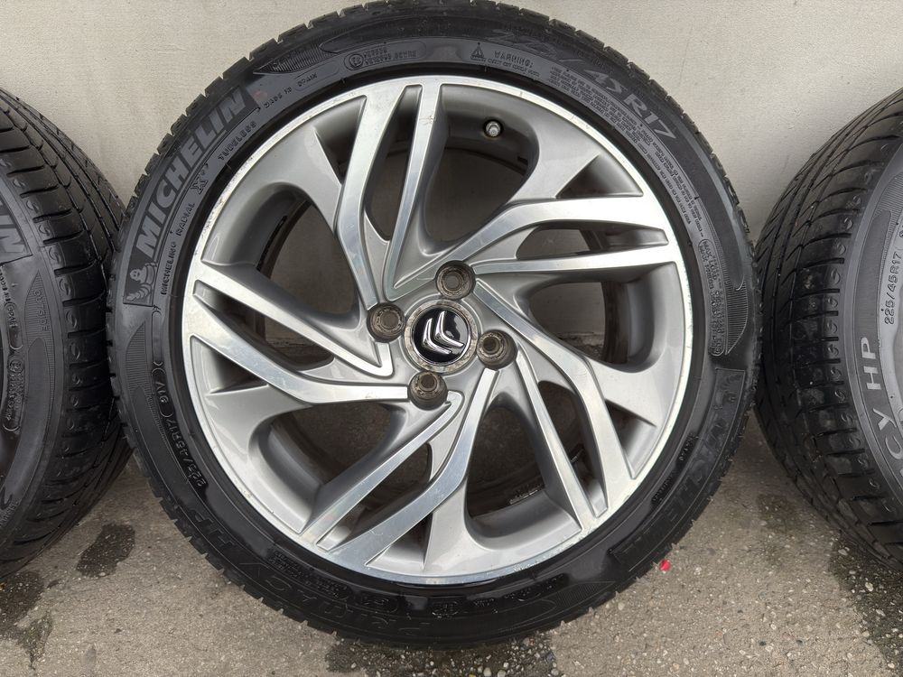 Koła felgi z oponami Citroen C4 DS4 4x108 17” 225/45