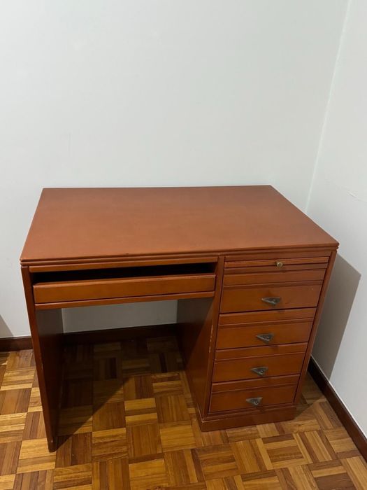 Secretaria em madeira de cerejeira