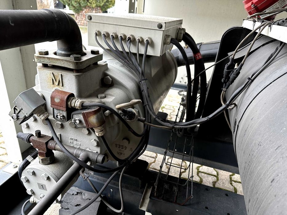 Sprężarka śrubowa Trane CHHT0M4TKA0N092A 289,9 kW