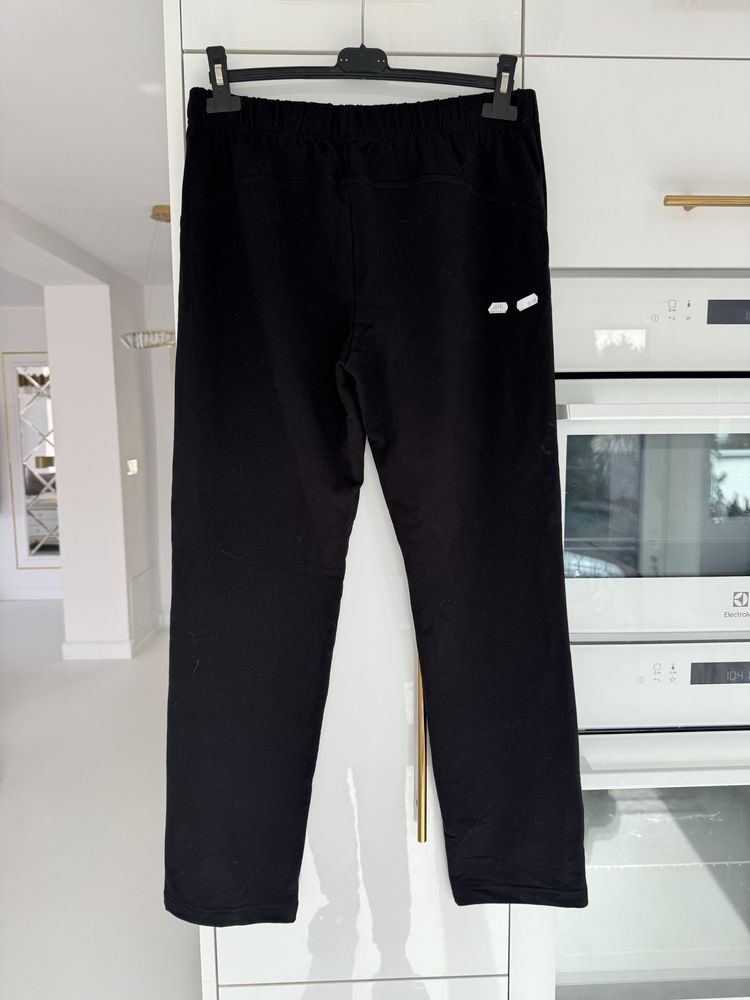 Spodnie damskie dresowe czarne bawełna 44 XXL