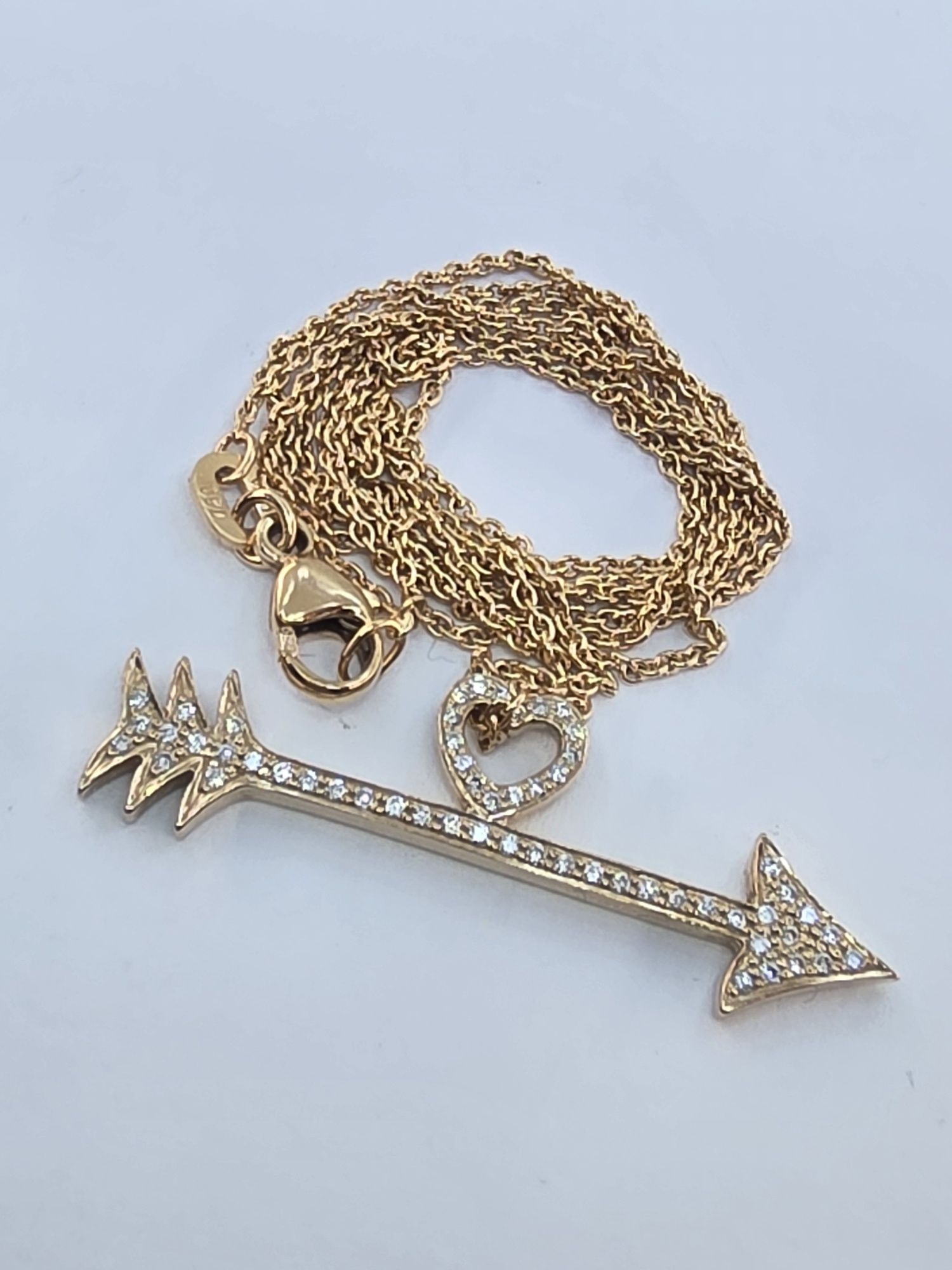 Łańcuszek z wisiorkiem 750 różowe złoto , brylanty 0,36 carat