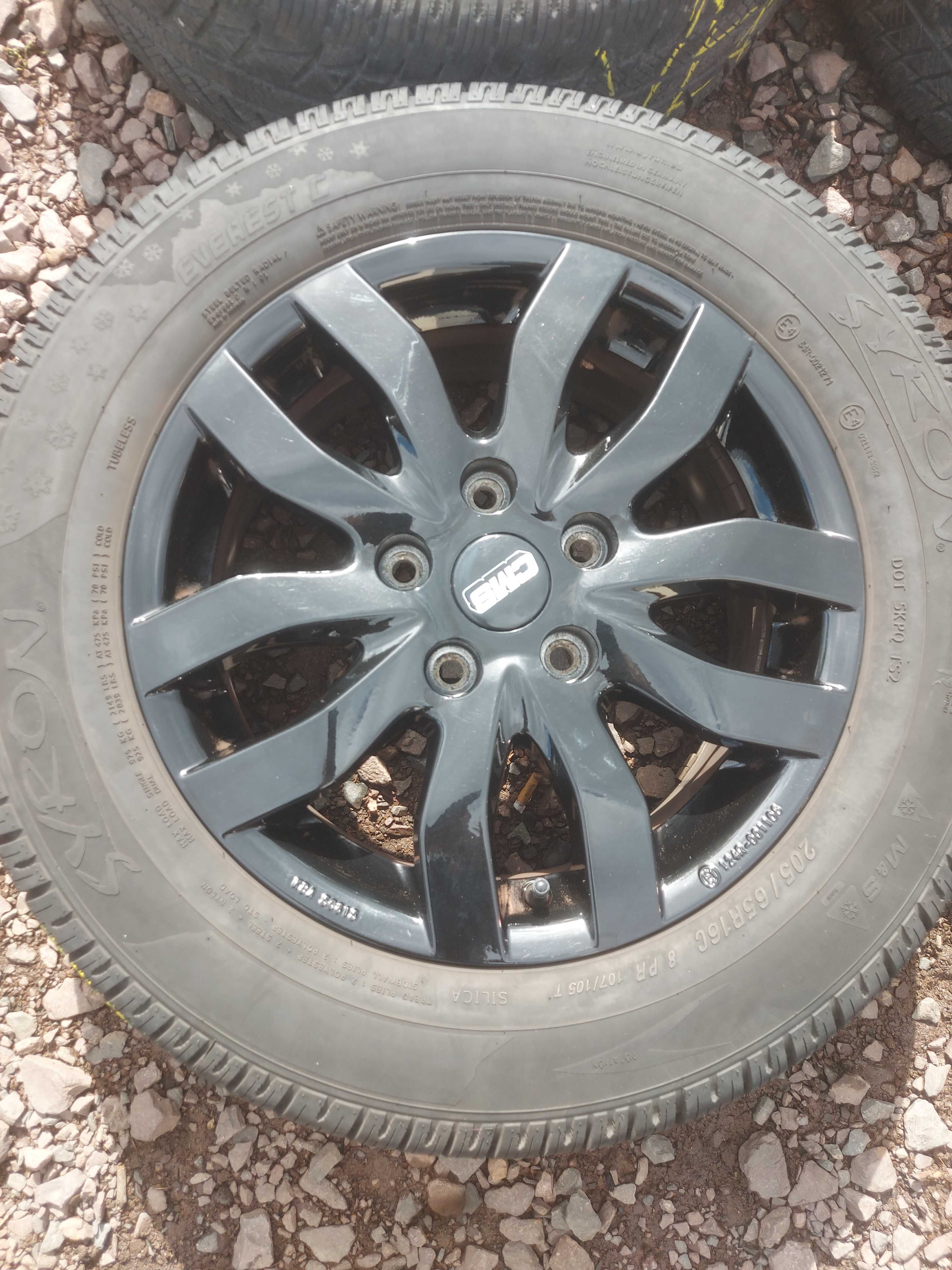 Felgi aluminiowe VW T5 T6 Multivan Amarok 5x120 6,5Jx16 ET52 Kpl.
