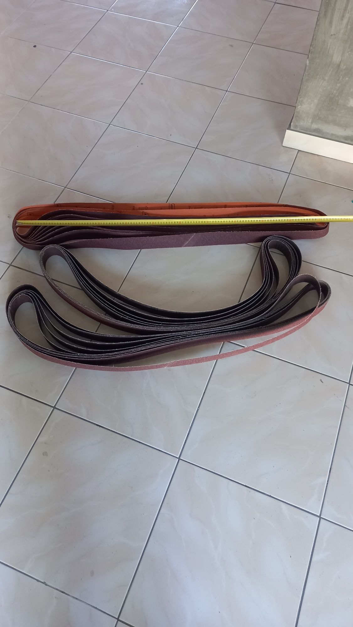 Lixas cintas novas
