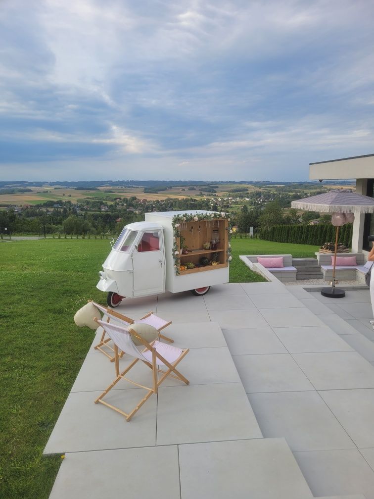 Prosecco van piaggio ape
