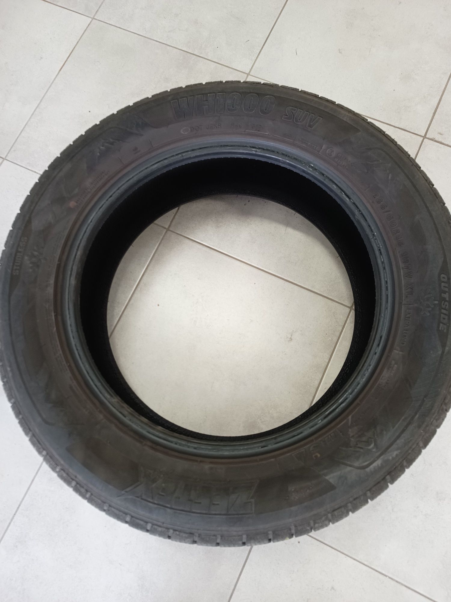 Opony zimowe 235/60R18 DOT 2021