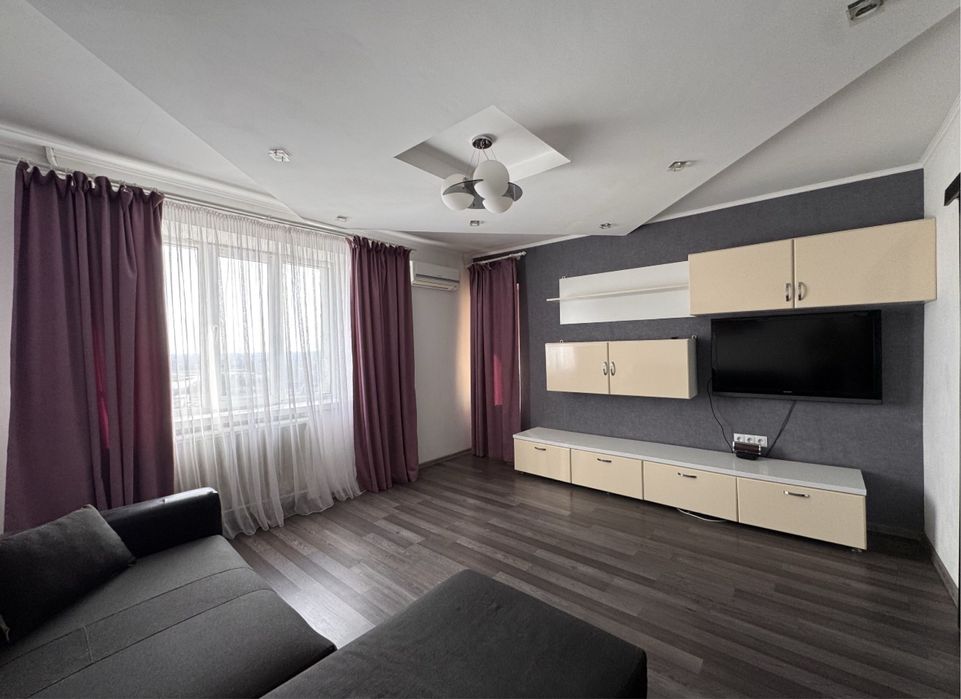 Ремонт, 2-кім 52м2, біля зупинки!