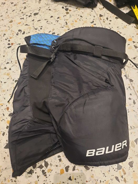 Komplet sprzęt hokejowy z torbą 8/10 lat