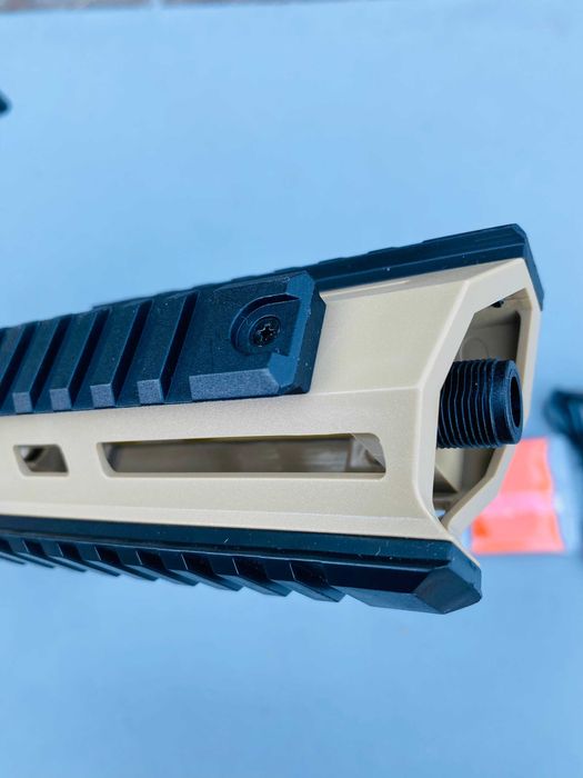 Іграшковий автомат F4 на орбізах ЕЛЕКТРОподача орбіган гель бластер