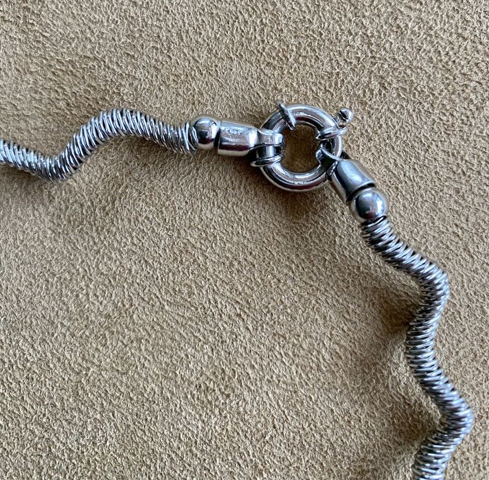 Colar em prata 925,com contraste.