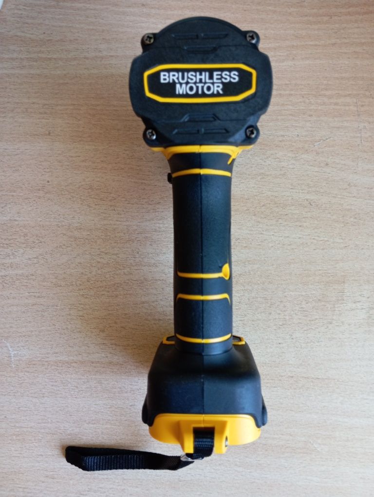 Ударний гайковерт DeWalt 922