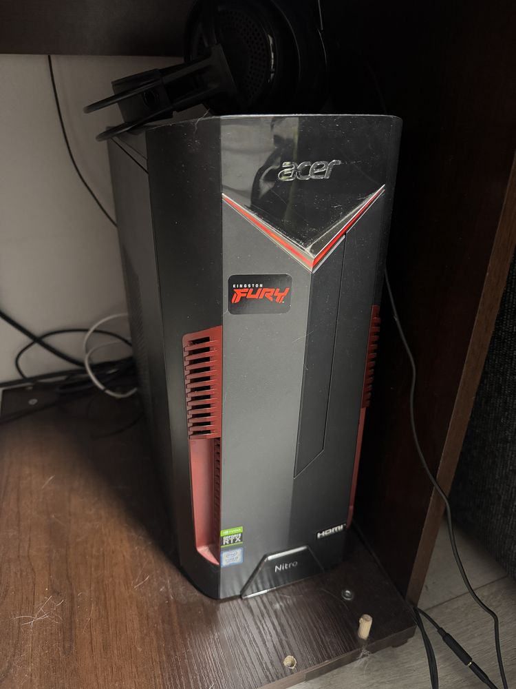 Sprzedam komputer + monitor acer nitro