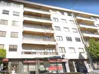 Loja em frente ao Colégio Luso Francês - a rentabilizar