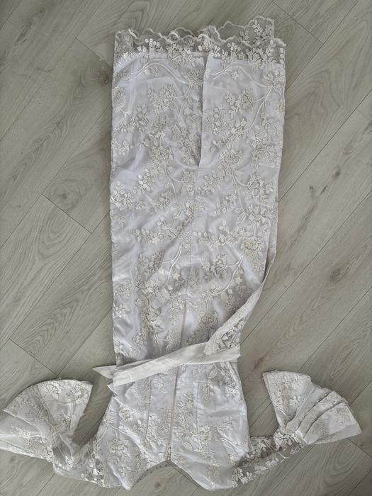 Сукня весільна вечірня