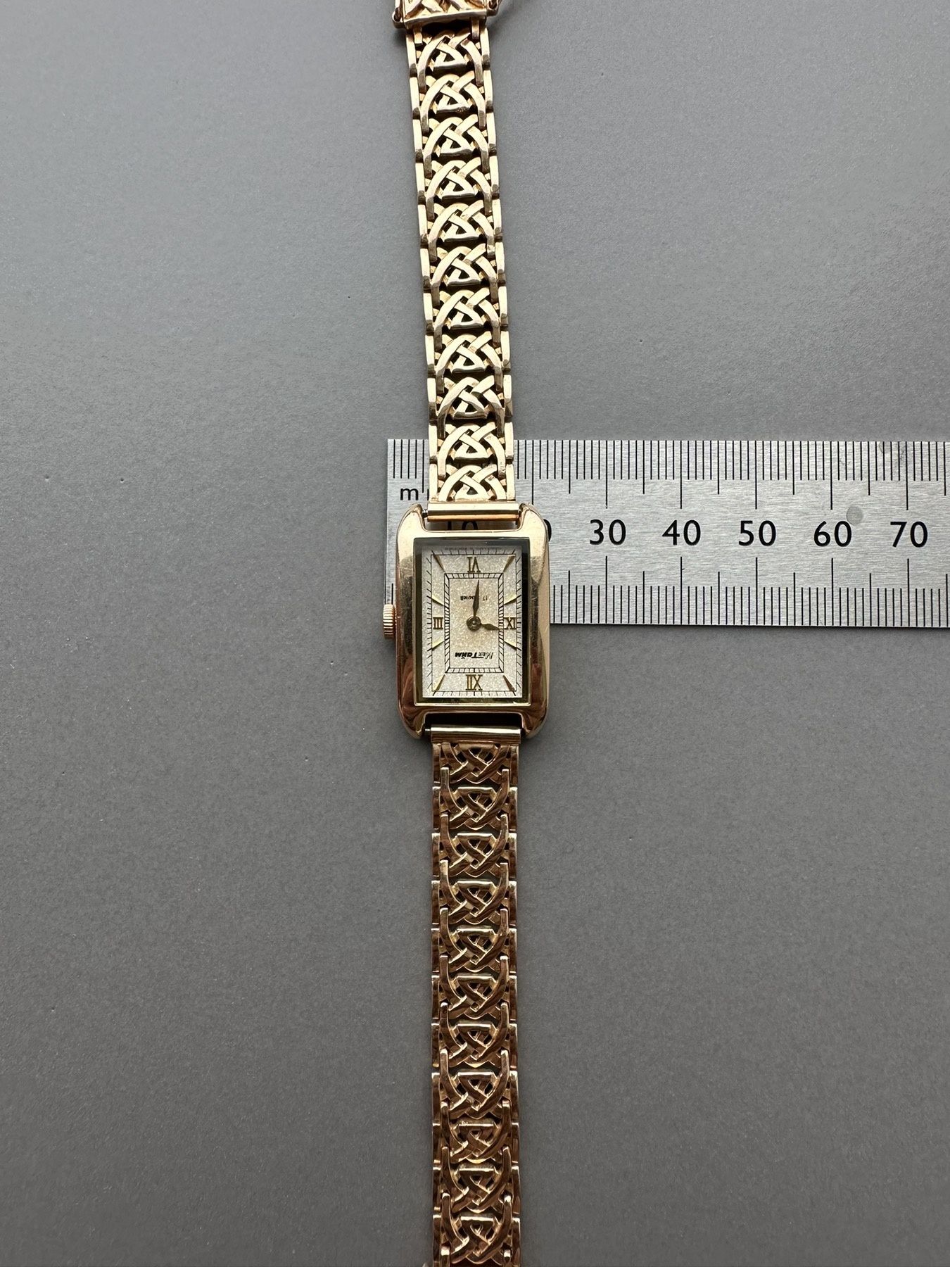 Часы золотые, золотые часы МакТайм , общий вес 43,78гр. Женские часы