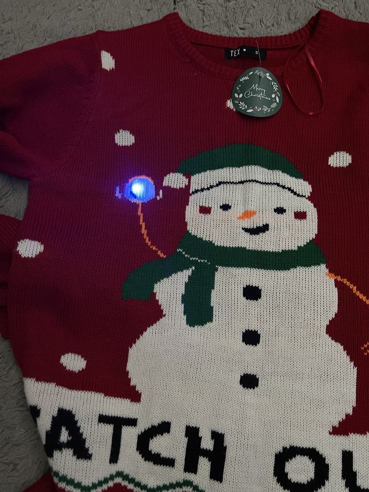 Sweter świąteczny z bałwankiem