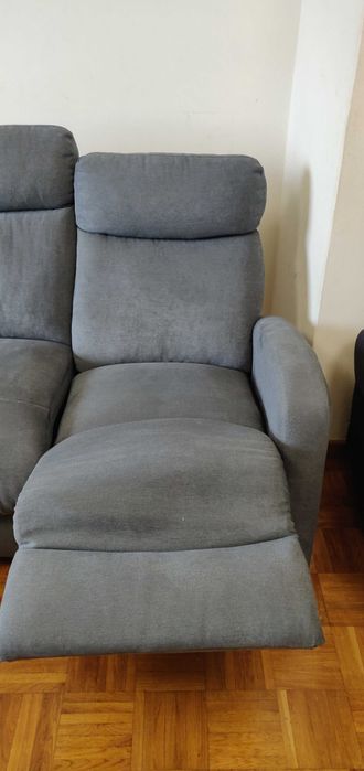 Sofá reclinável Usado em bom estado