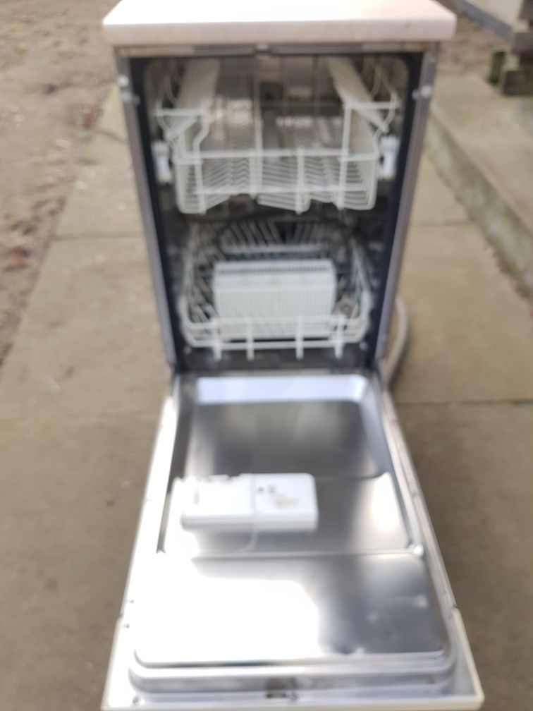 Sprzedam zmywarkę Husqvarna Octav960 sprawna 45cm
