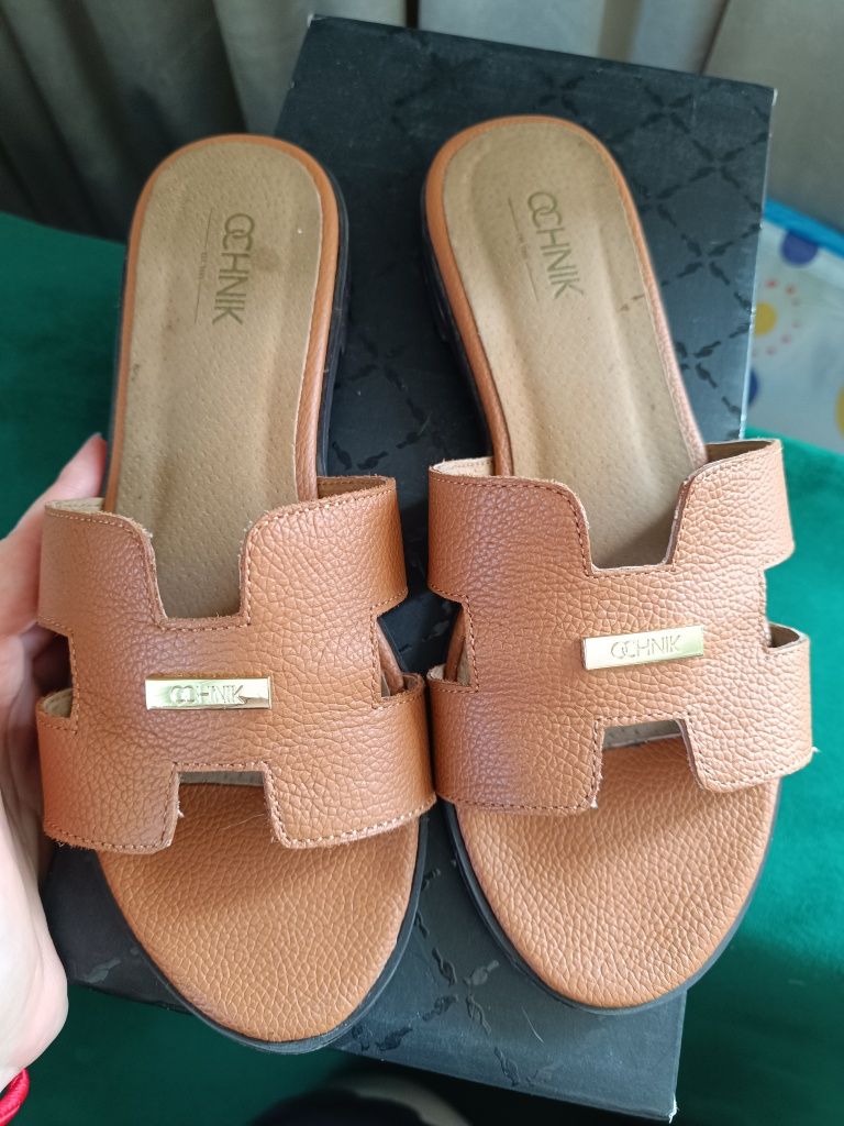 Piękne eleganckie skórzane brązowe klapki damskie Ochnik 36 camel