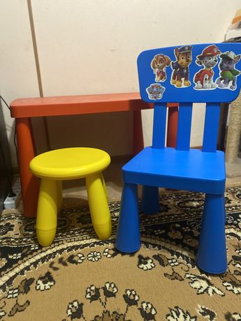 Стол и стулья Икеа