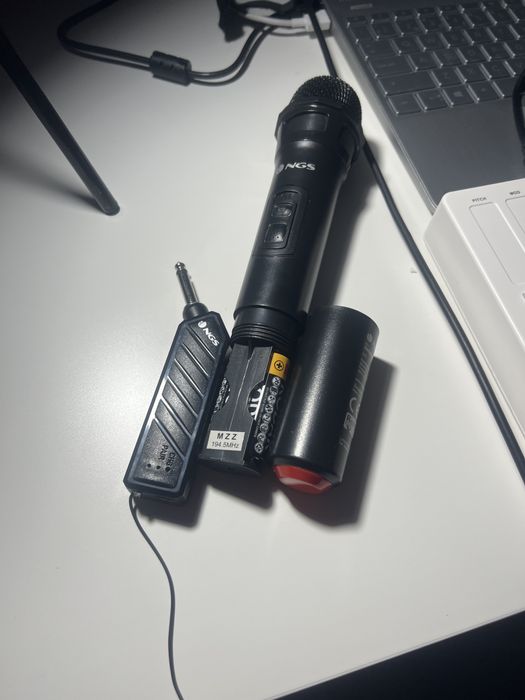 Microfone NGS profissional (nao vem na caixa)