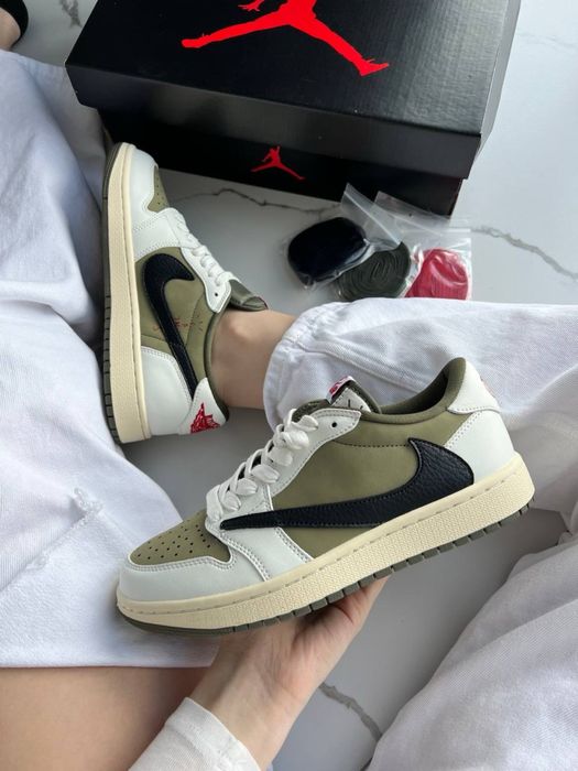 Jorgan 1 Low x Travis Scott OG SP Reverse Olive Medium Olive