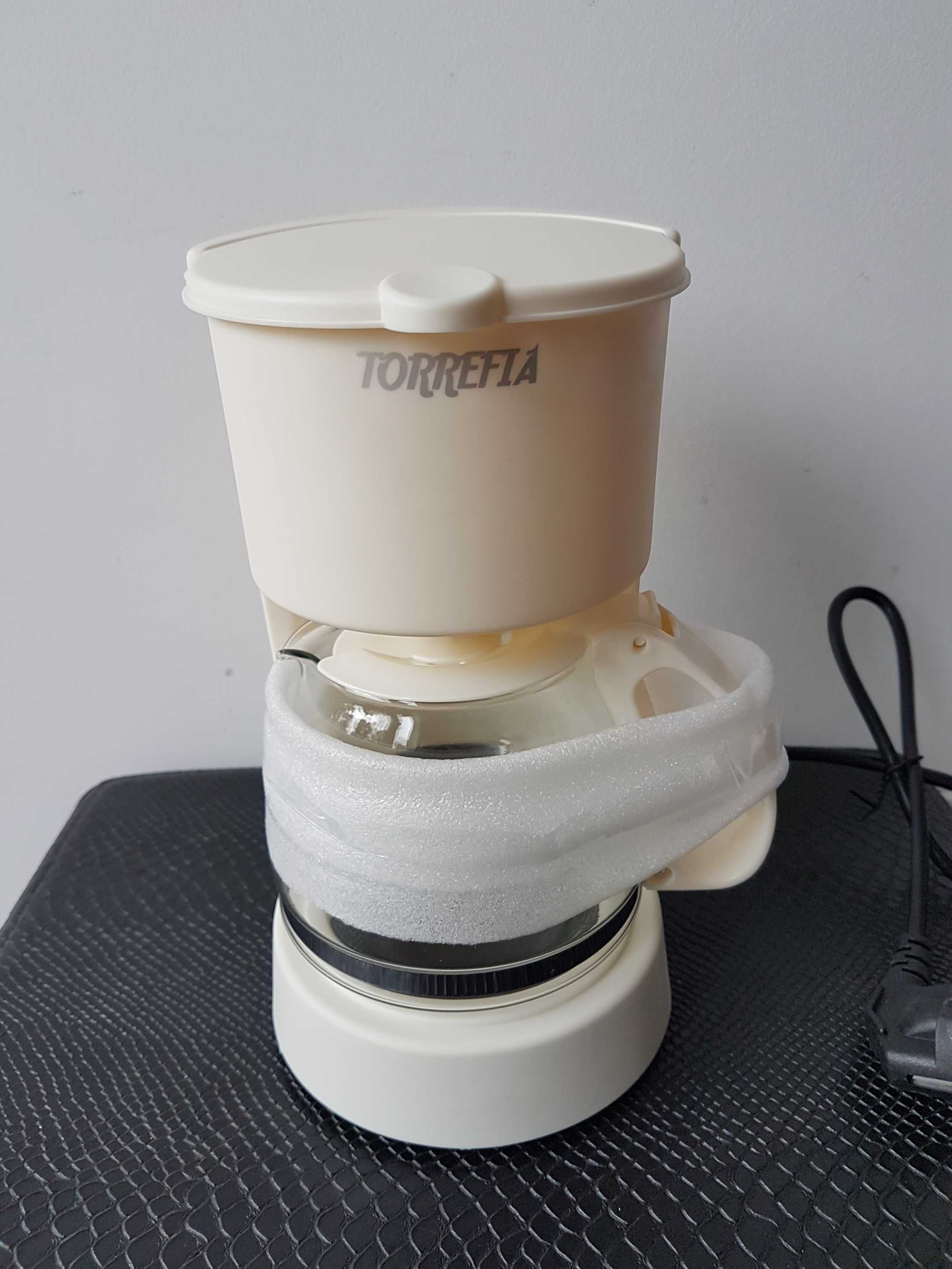 Nowy ekspres przelewowy TORREFIA MC09 na 6 filiżanek 600ml kremowy
