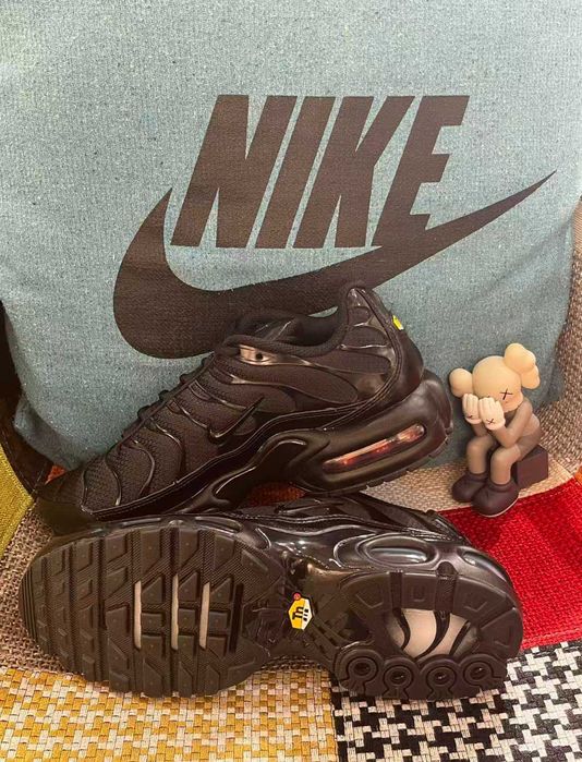 Buty-Trampk-Nike Air Max TN Plus Black R.43