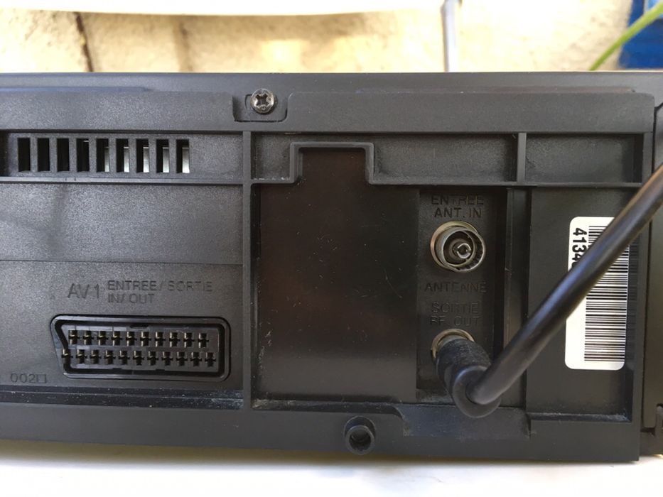 Видеомагнитофон JVC Відеомагнітофон JVC