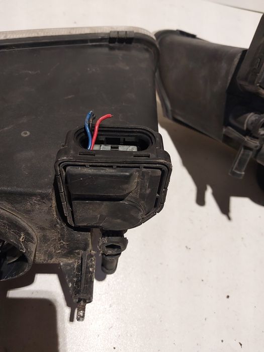 Chrysler Voyager III 3 lampa przednia przód reflektor prawa lewa