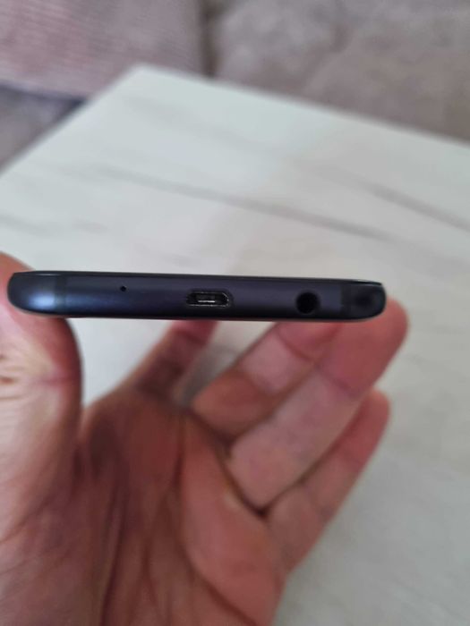 Смартфон Samsung SM-J510H Galaxy J5
