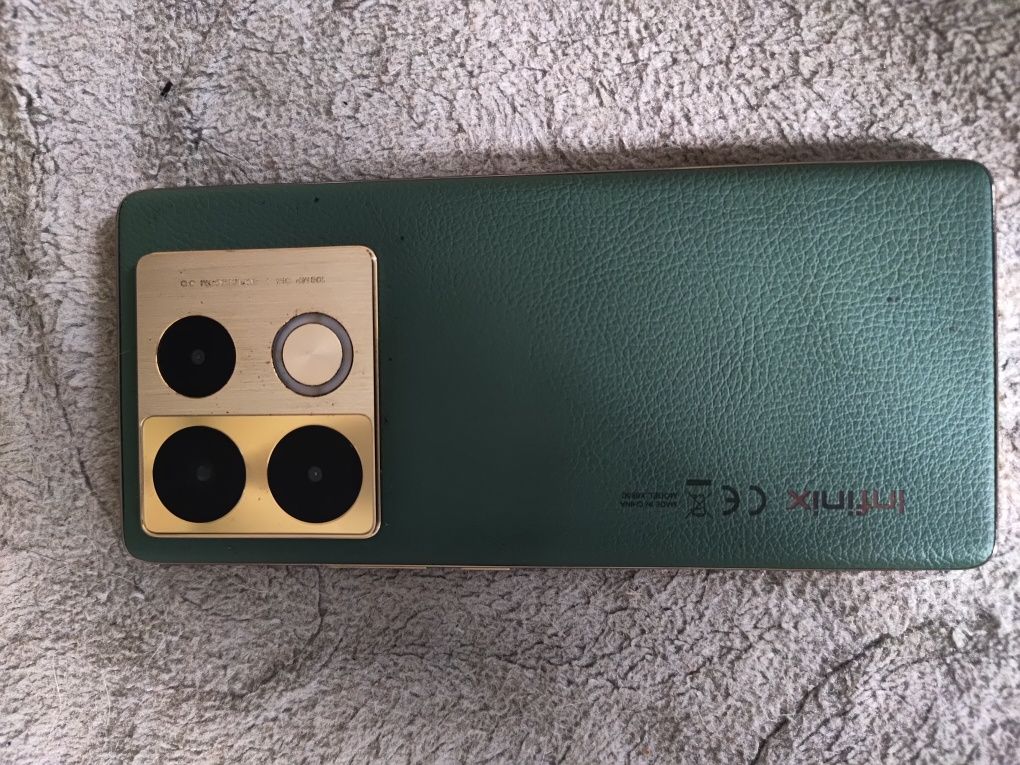 Infinix Note 40 Pro 12/256GB stan Dobry