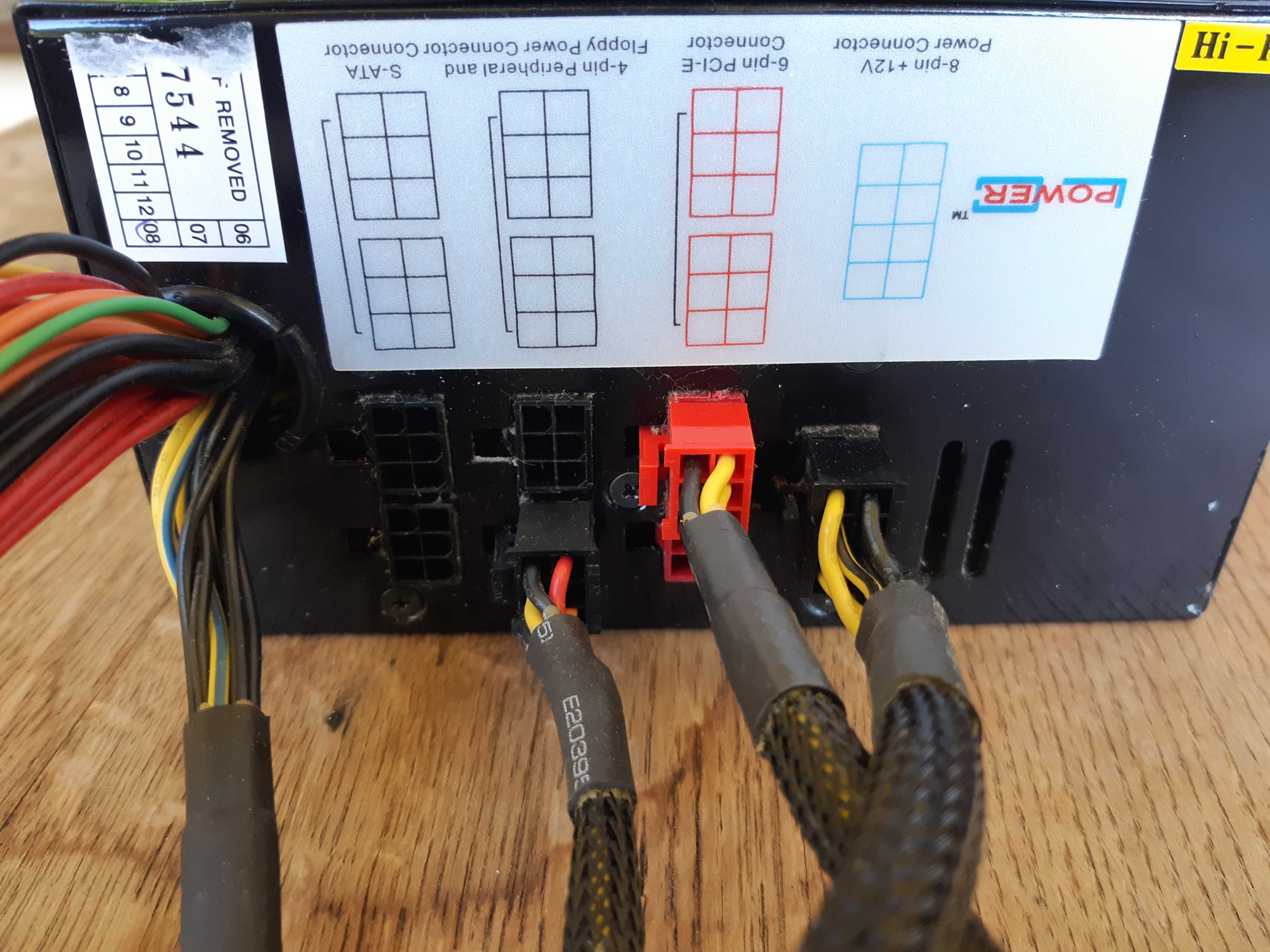 Zasilacz 700W ATX LC-Power - 2x 6+2pin PCI-E / 8+4pin CPU