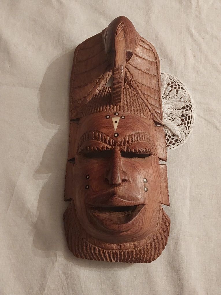 Maska afrykański drewniana
