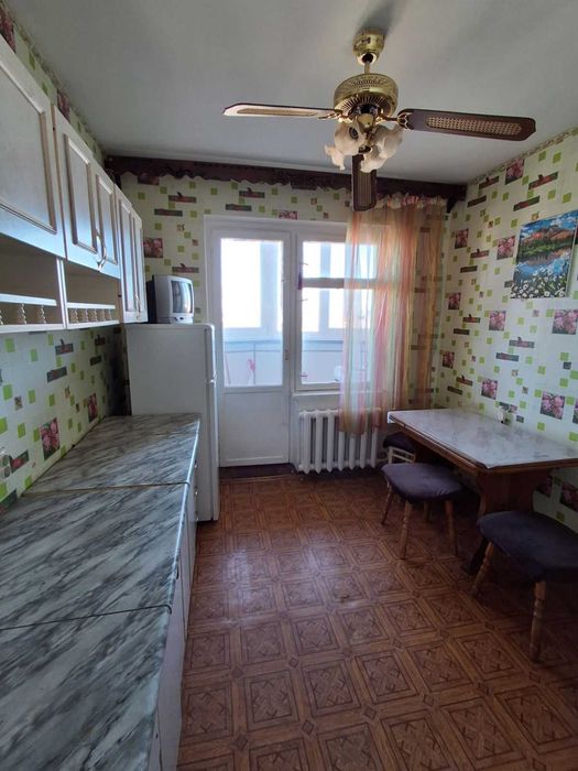 Вилика однокімнатна квартира быля парку, підходить під Е-Відновлення