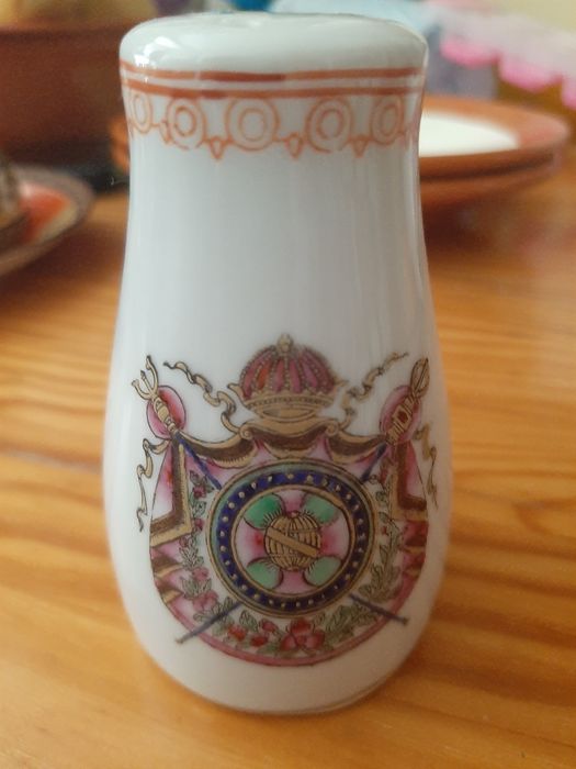 Saleiro Vintage com Brasão