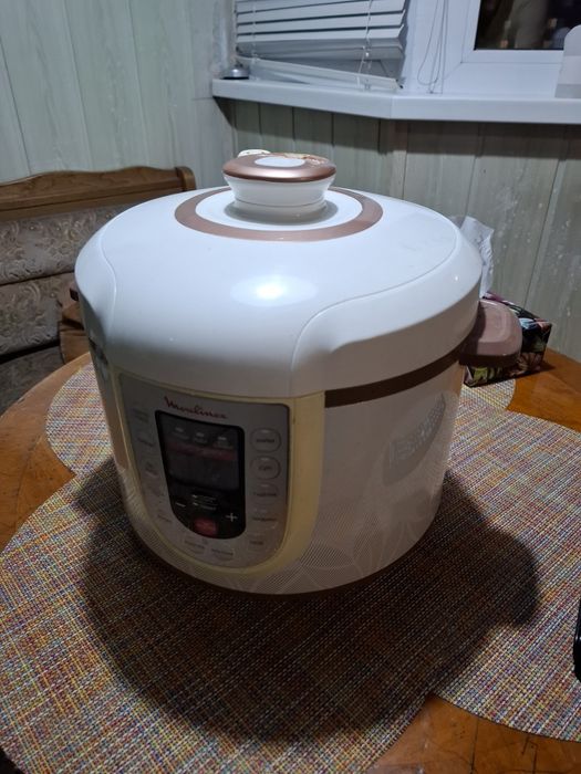 Скороварка Moulinex CE501134