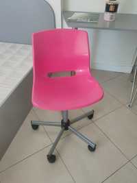 Plastikowe solidne dziecięce krzesło biurowe