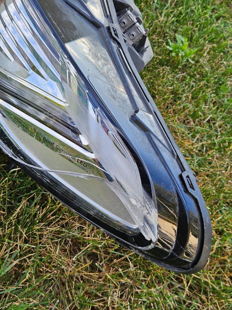 Lampa przednia lewa DYNAMIC LED FORD MONDEO MK5 (2018)