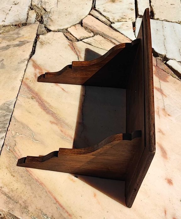 Peanha Prateleira em madeira muito antiga