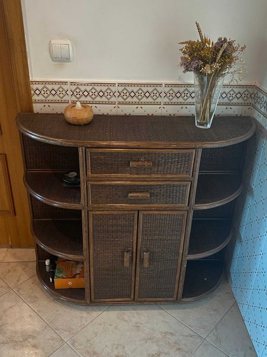 Aparador de vime para venda