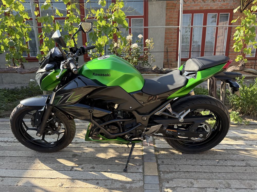 Продам мотоцикл Kawasaki Z300 2016г.