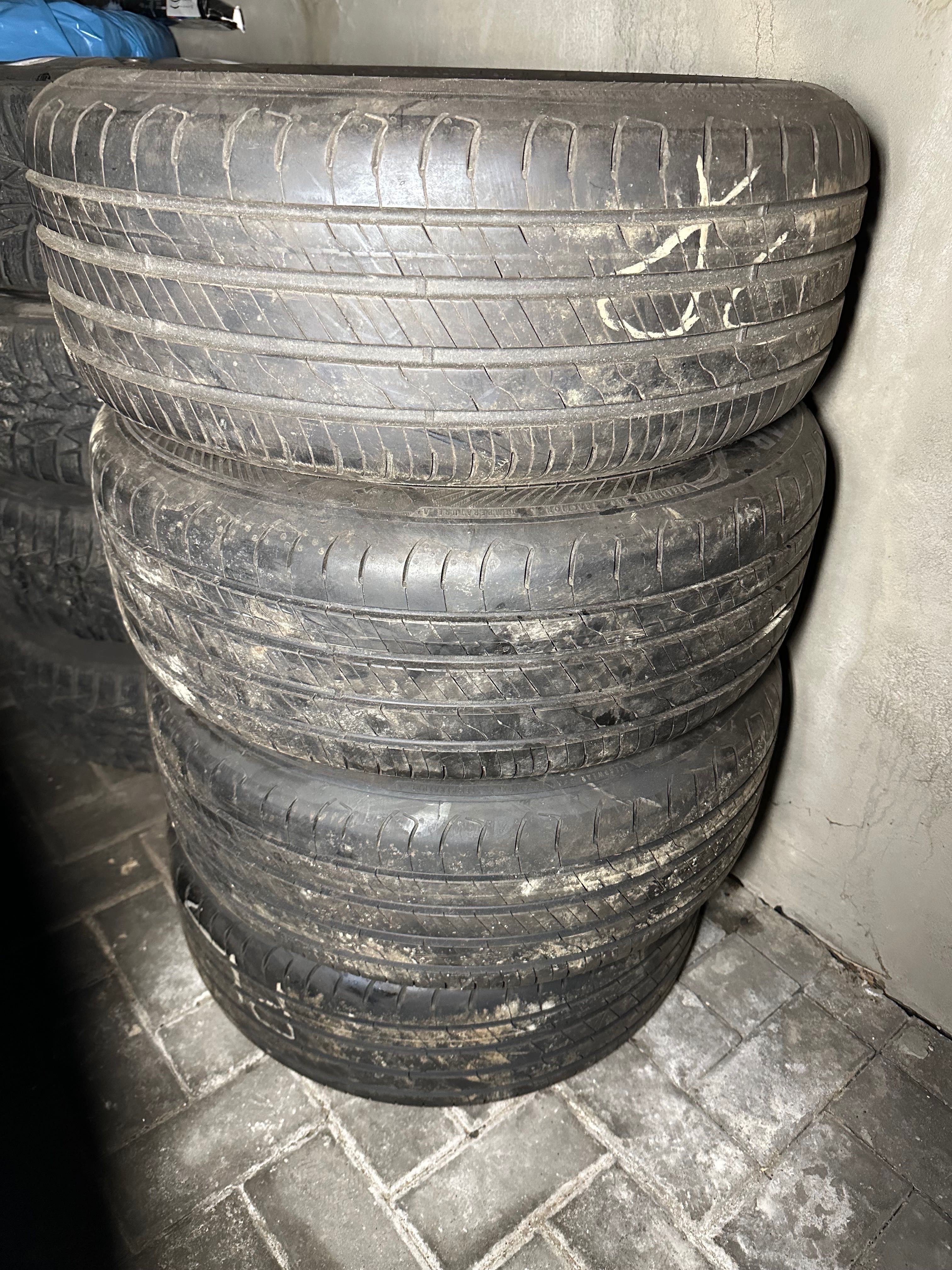 Felgi R16 z oponami w stanie idealnym 205/55/R16 Goodyear