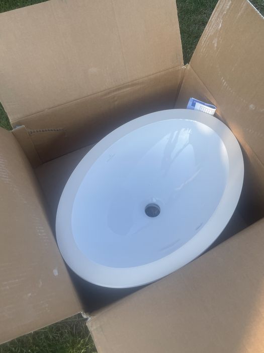 Umywalka podblatowa owalna Villeroy & Boch